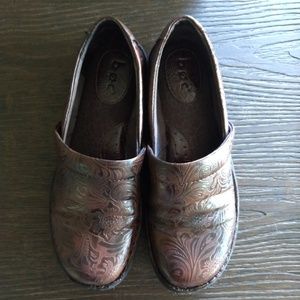 boc by Born clogs/loafers